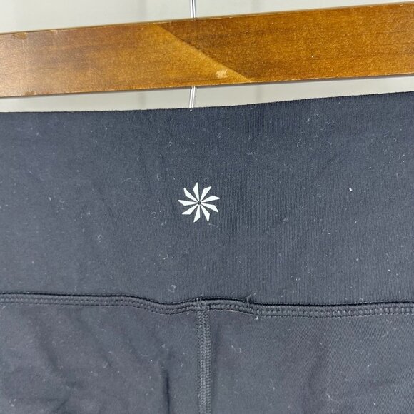 ✅ATHLETA BLACK CAPRI LEGGINGS SIZE SMALL - Picture 3 of 4
